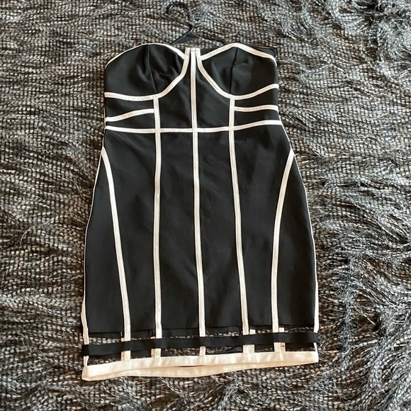 Strapless bodycon dress - Picture 2 of 4